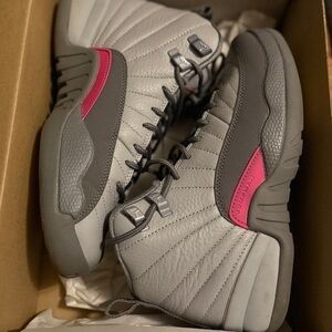 Nike Air Jordan Gray & Pink High-Top Sneakers. Sz 5Y. Preowned.